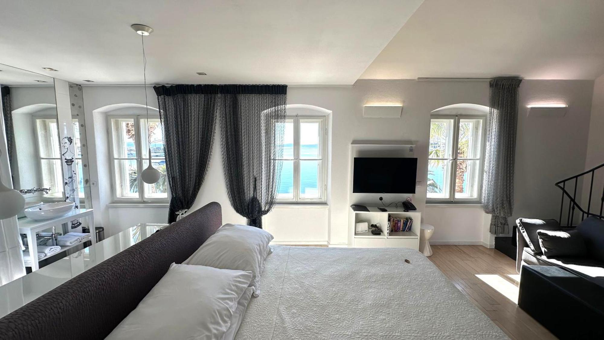 Riva Luxury Suites Сплит Екстериор снимка