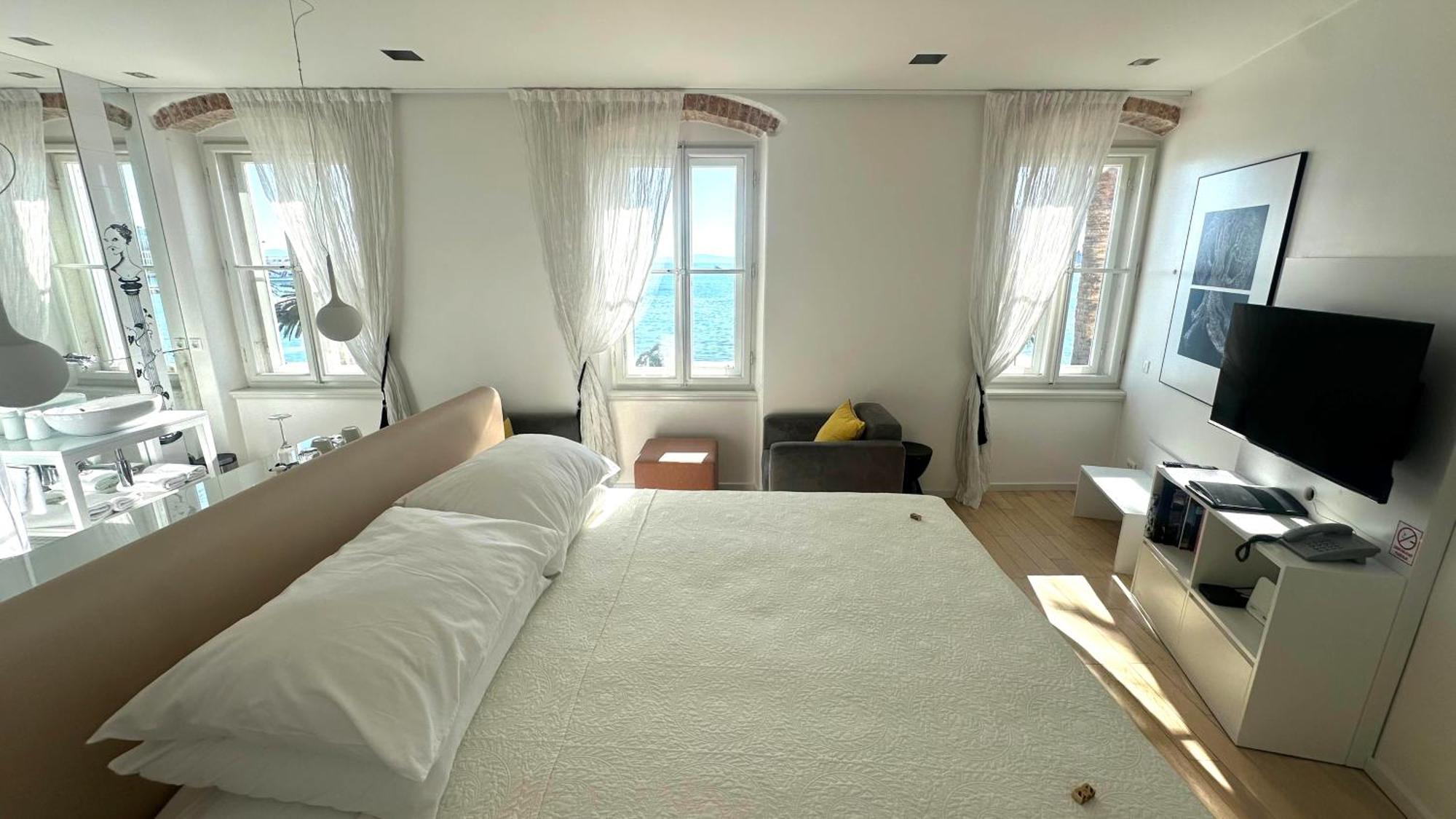 Riva Luxury Suites Сплит Екстериор снимка