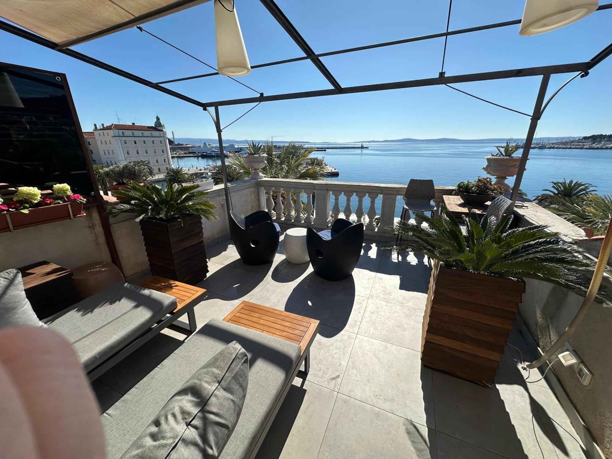 Riva Luxury Suites Сплит Екстериор снимка