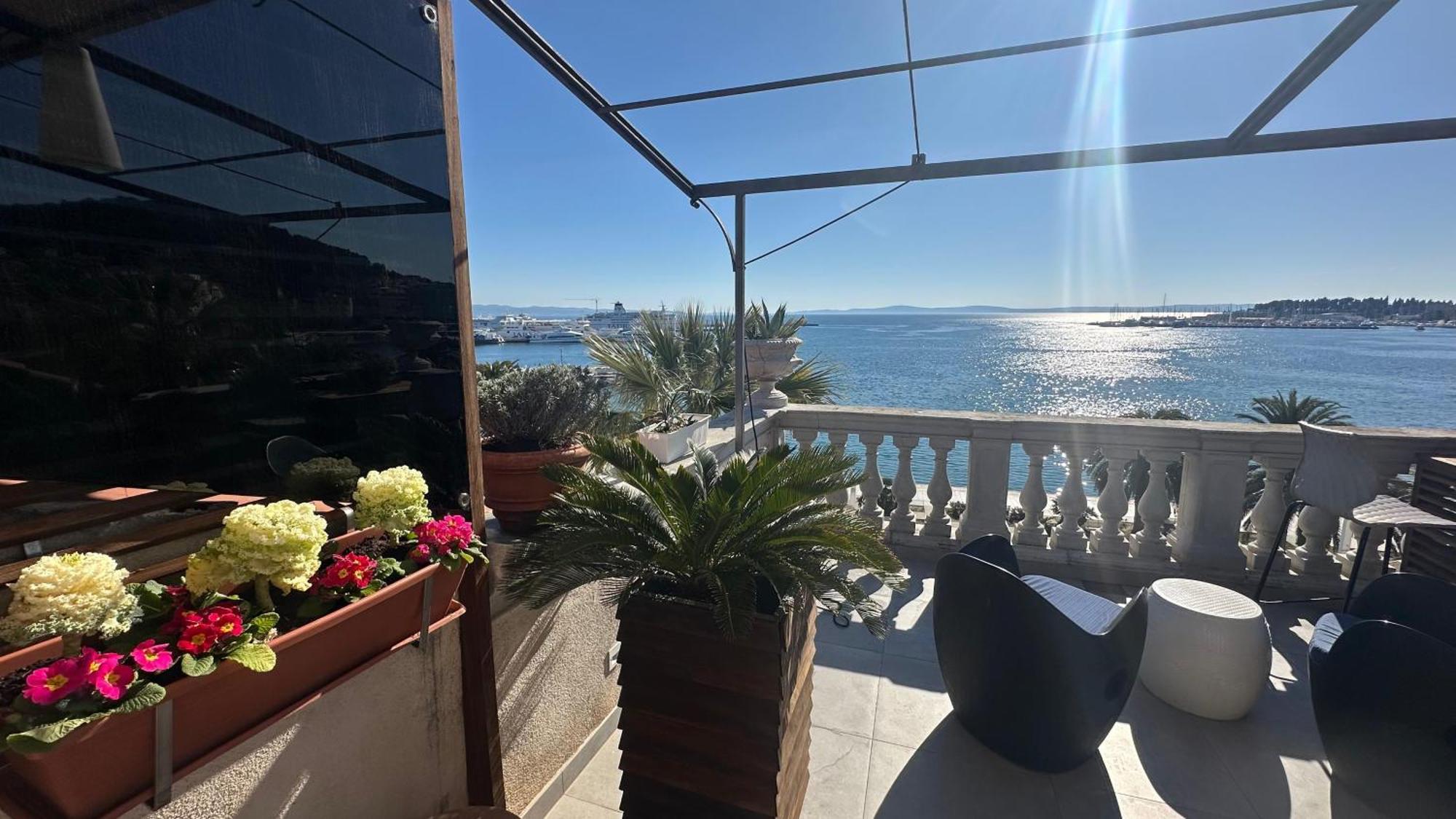 Riva Luxury Suites Сплит Екстериор снимка